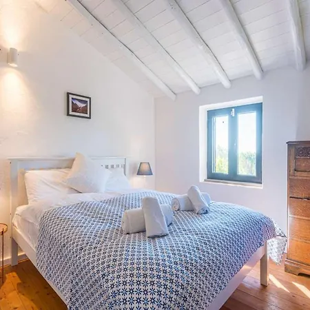 Beautiful Portuguese Quinta Da Alfazema 4 Bedrooms Private Swimming Pool Tennis Court *
