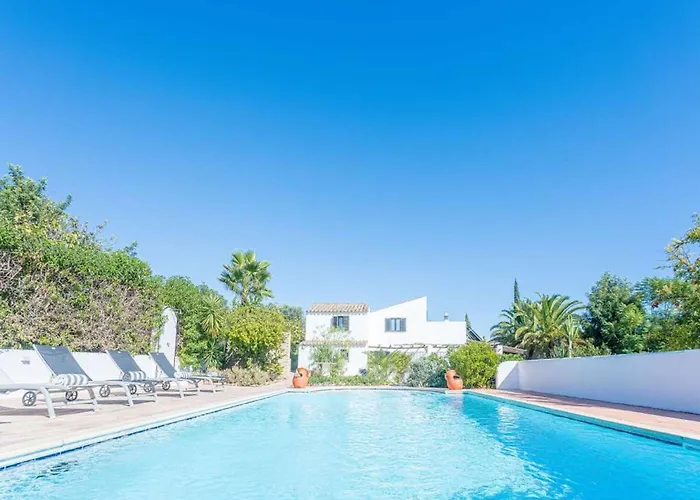 Quinta Da Alfazema: Portuguese With Pool And Tennis Court Villa *