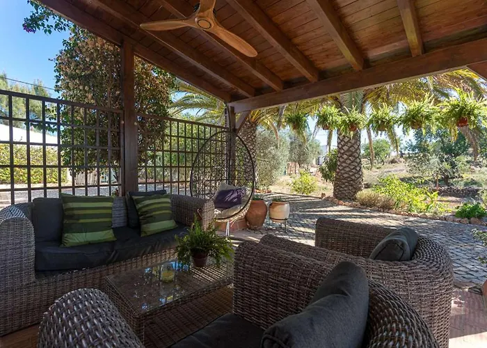 Villa Quinta Da Alfazema: Portuguese With Pool And Tennis Court