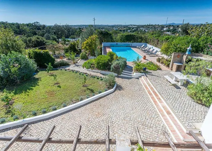Quinta Da Alfazema: Portuguese With Pool And Tennis Court Villa *