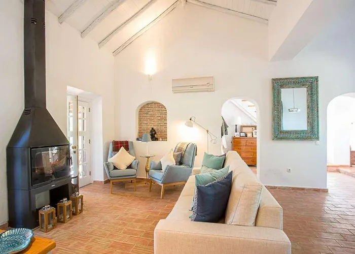 Villa Quinta Da Alfazema: Portuguese With Pool And Tennis Court Tavira