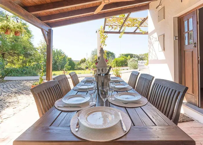 Quinta Da Alfazema: Portuguese With Pool And Tennis Court Villa