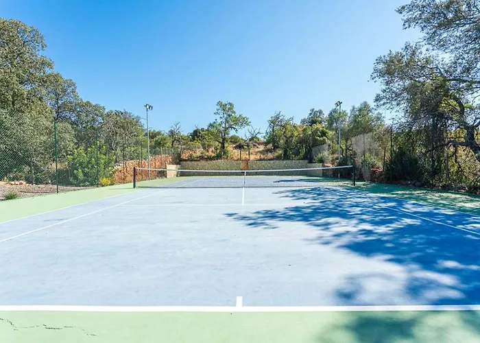 Villa Quinta Da Alfazema: Portuguese With Pool And Tennis Court *