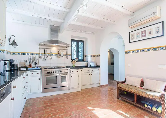 Quinta Da Alfazema: Portuguese With Pool And Tennis Court Tavira
